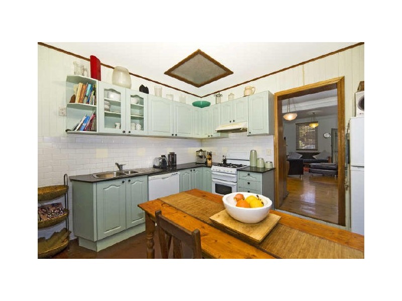 10 Lackey Street, St Peters NSW 2044