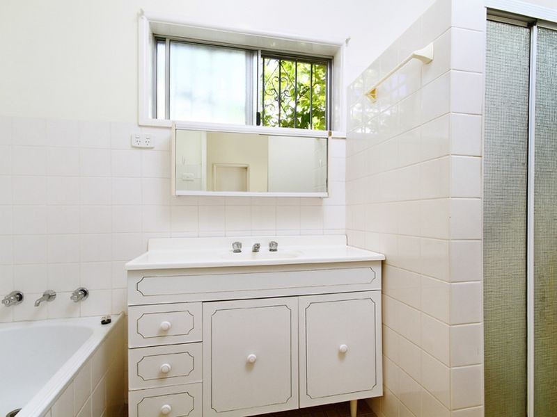 27 Hart Street, Tempe NSW 2044