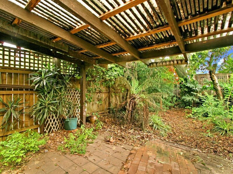 15 Commodore Street, Newtown NSW 2042