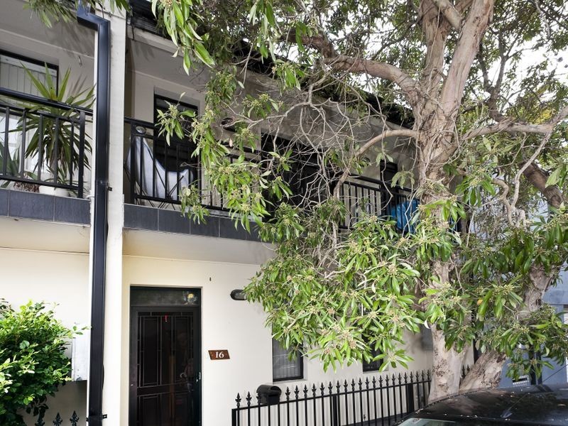 16 Gladstone Street, Enmore NSW 2042