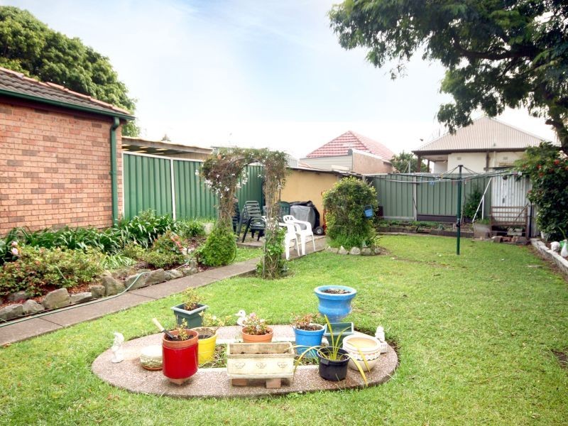 15 Yelverton Street, Sydenham NSW 2044