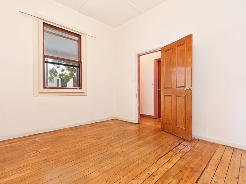 156 Unwins Bridge Road, Sydenham NSW 2044