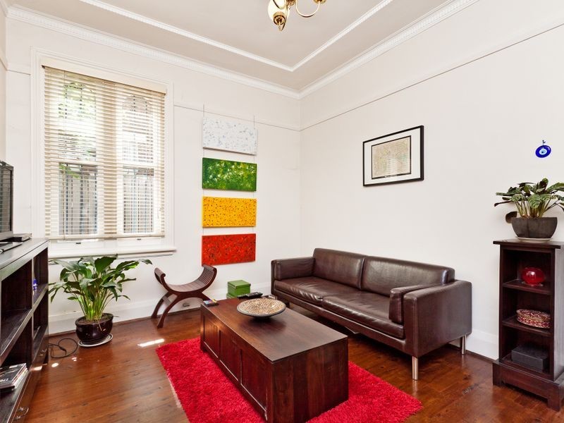 2/6 The Boulevarde, Lewisham NSW 2049