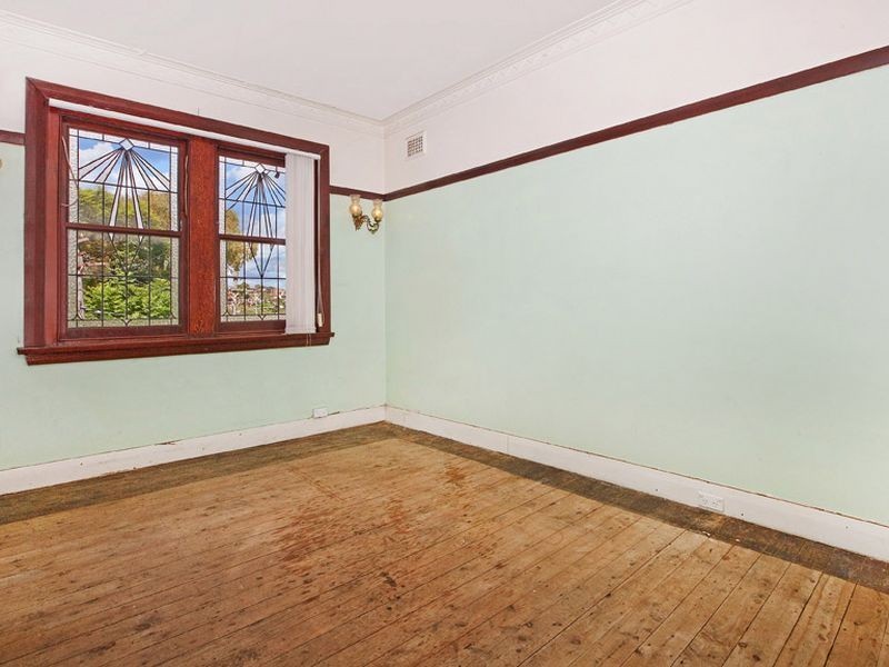 1 Hilltop Avenue, Marrickville NSW 2204