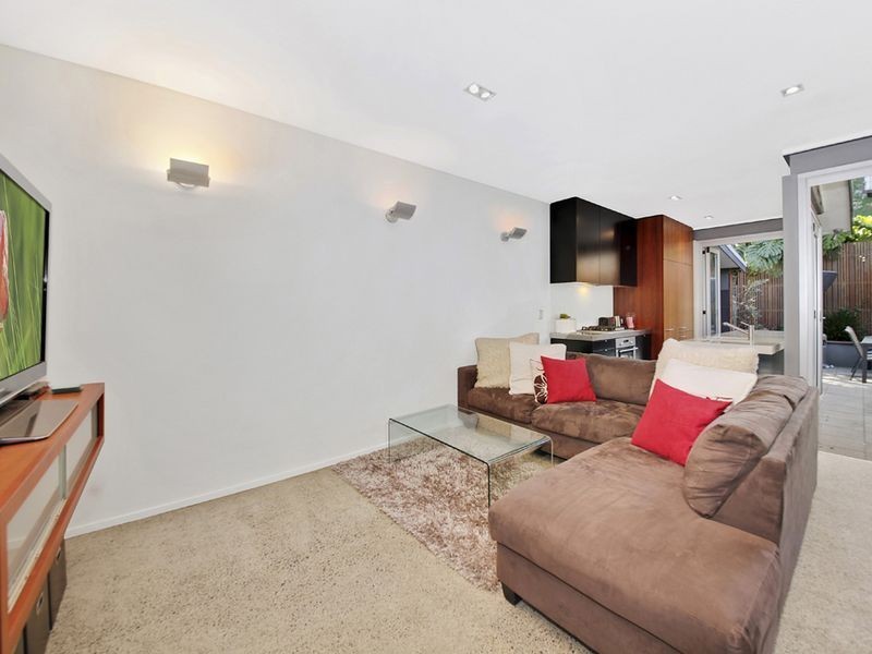 11 Gladstone Street, Enmore NSW 2042