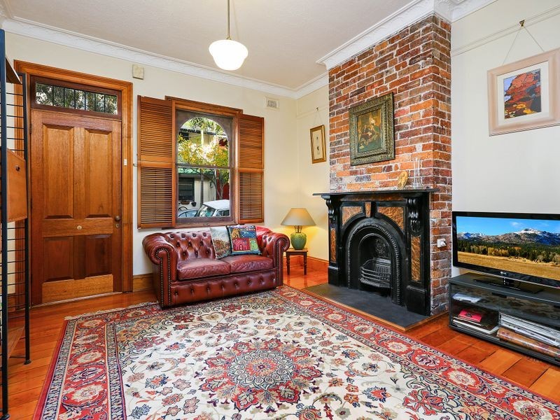 38 Edward Street, Darlington NSW 2330