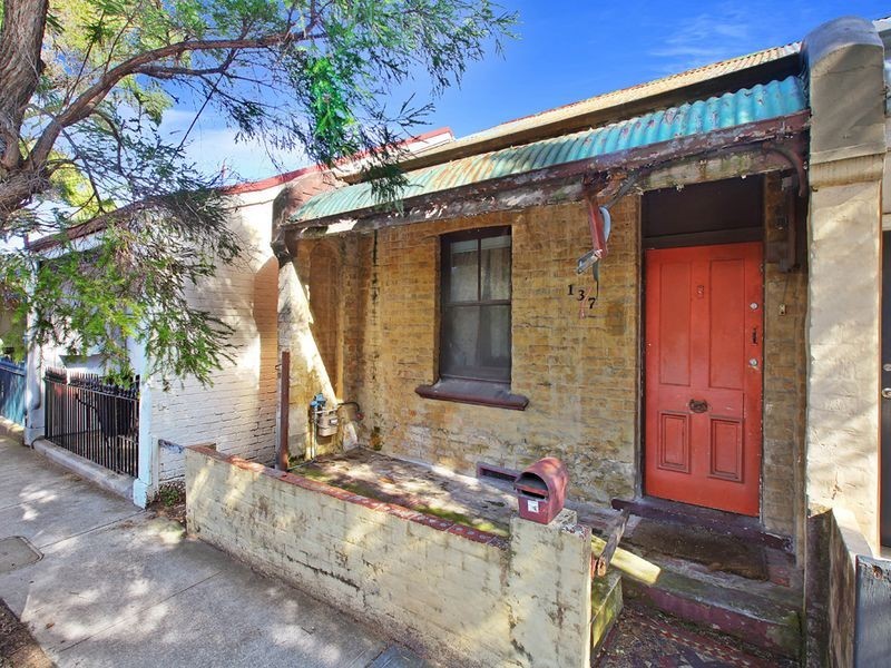 137 Simmons Street, Enmore NSW 2042