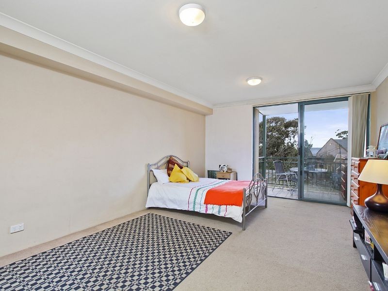 18/1 Linthorpe Street, Newtown NSW 2042
