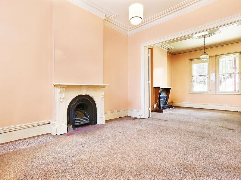 16 Metropolitan Road, Enmore NSW 2042