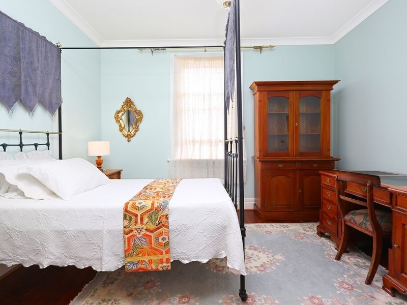 7 Metropolitan Road, Enmore NSW 2042