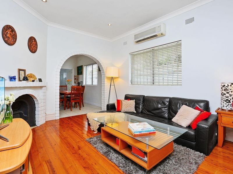 27 Victoria Road, Marrickville NSW 2204