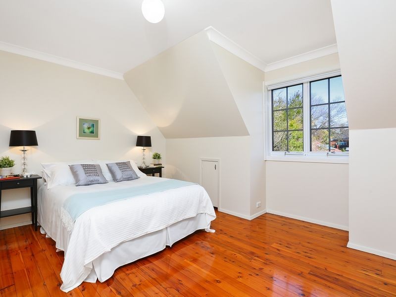 8 Wiggins Avenue, Beverly Hills NSW 2209