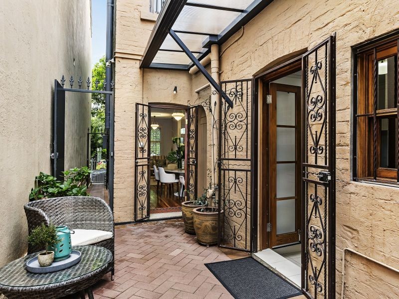 9 Simmons Street, Enmore NSW 2042