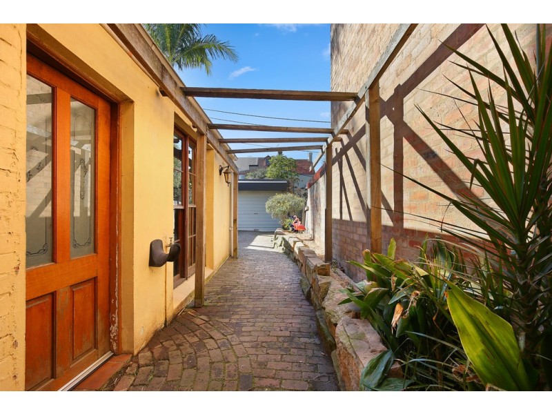 42 Edgeware Road, Enmore NSW 2042