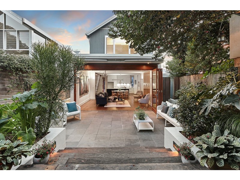 8 Hawken Street, Newtown NSW 2042