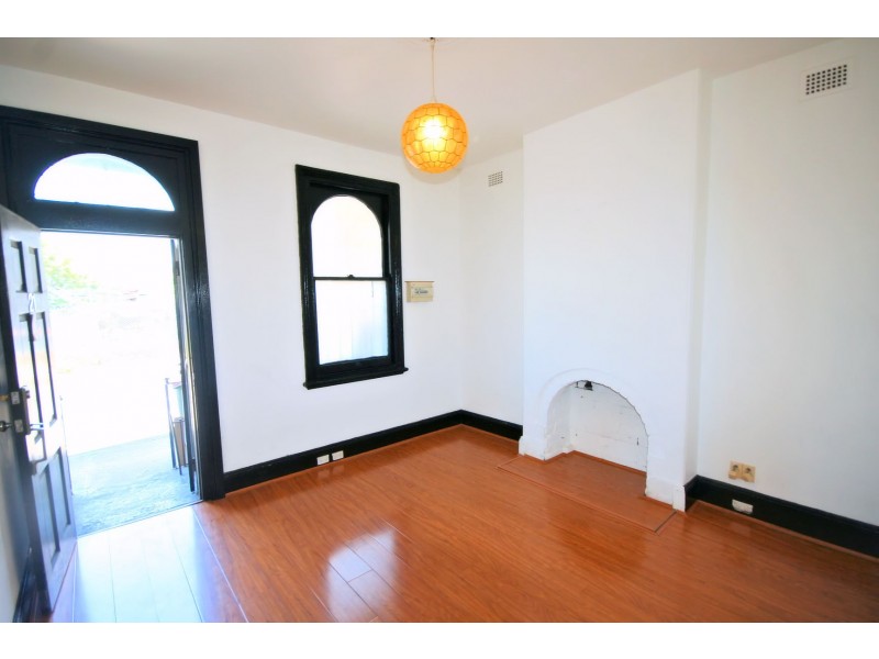 21 Campbell Street, St Peters NSW 2044