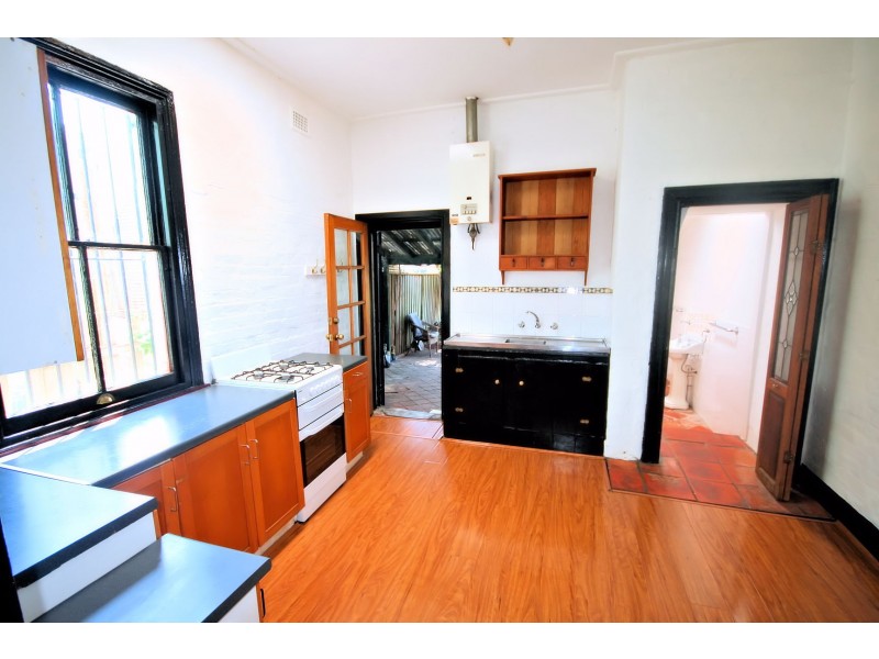 21 Campbell Street, St Peters NSW 2044