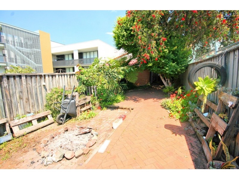 21 Campbell Street, St Peters NSW 2044