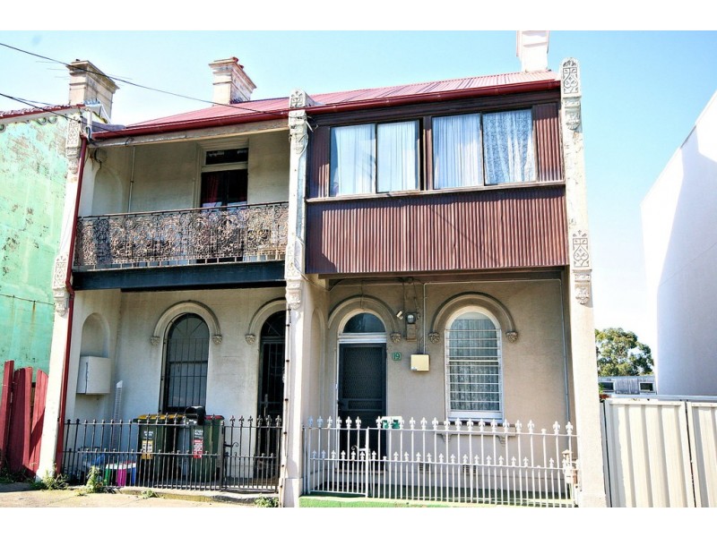 21 Campbell Street, St Peters NSW 2044