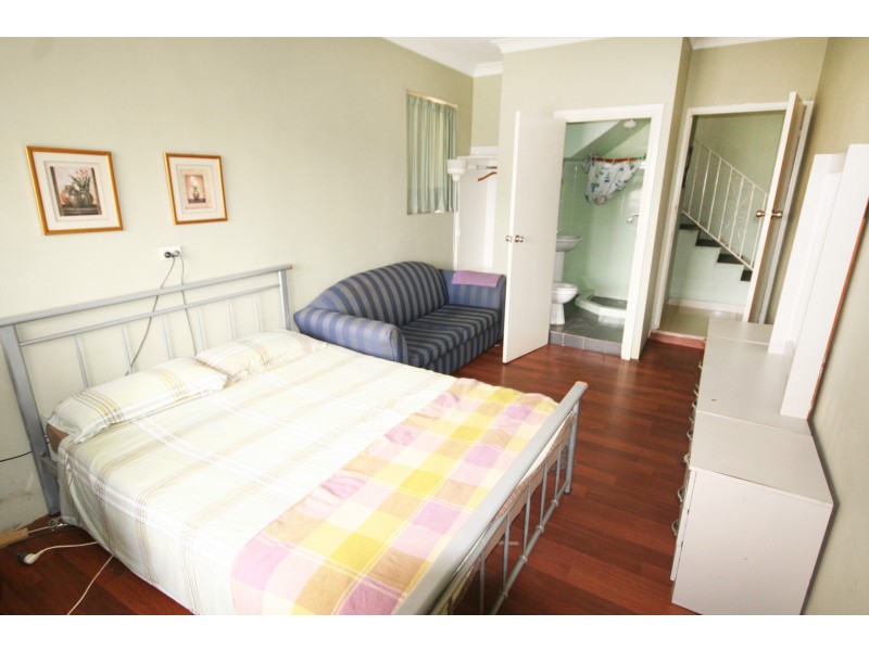 262 New Canterbury Road, Lewisham NSW 2049