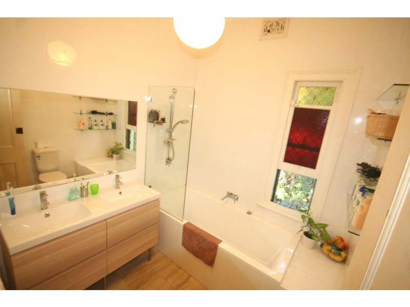 1 Jarocin Avenue, Glebe NSW 2037