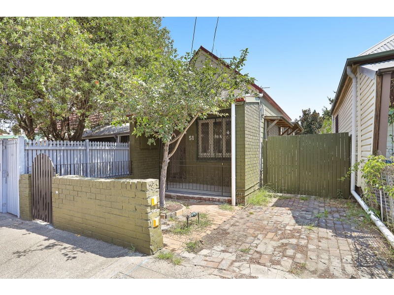 51 Applebee Street, St Peters NSW 2044