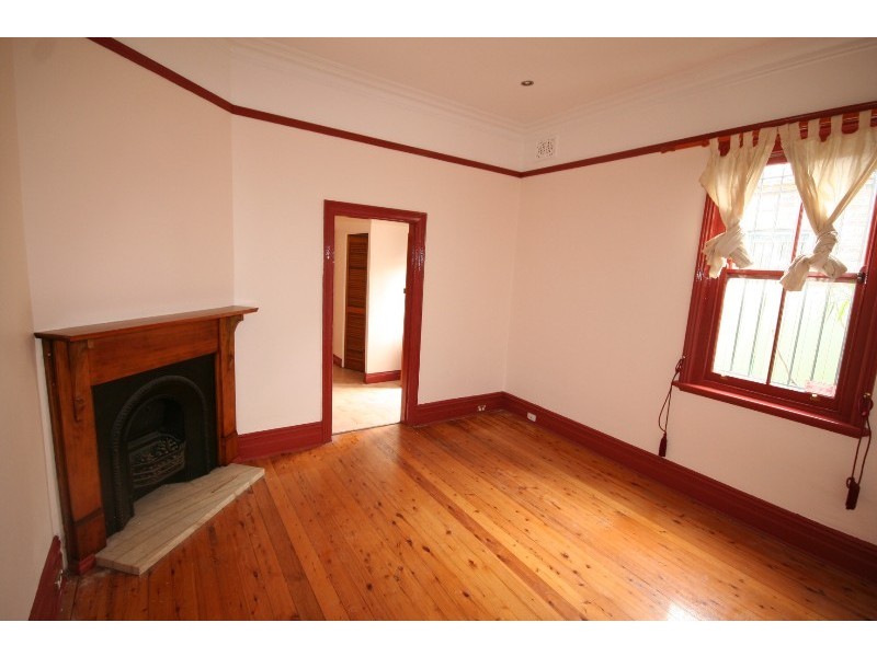 132 Lord Street, Newtown NSW 2042