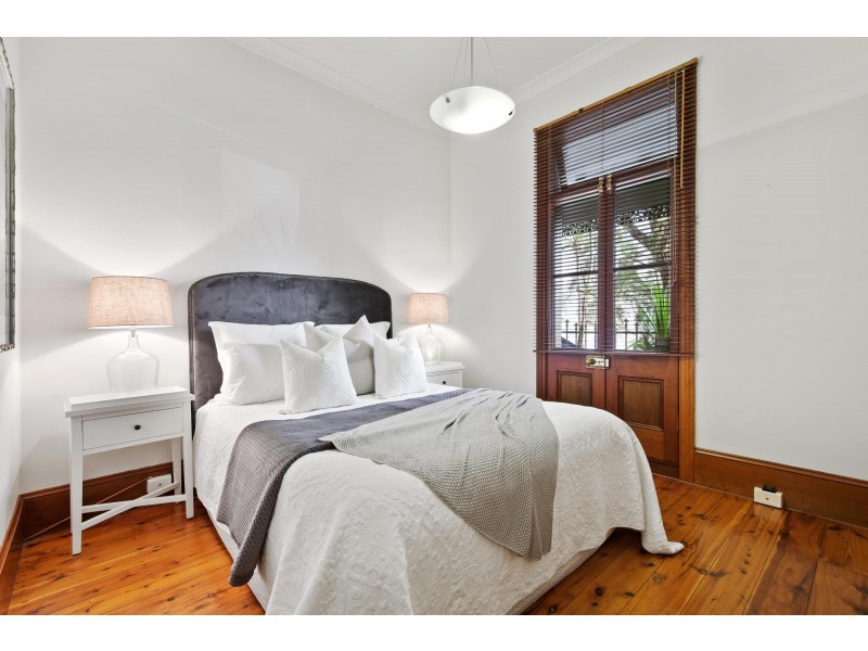 1 Augustus Street, Enmore NSW 2042