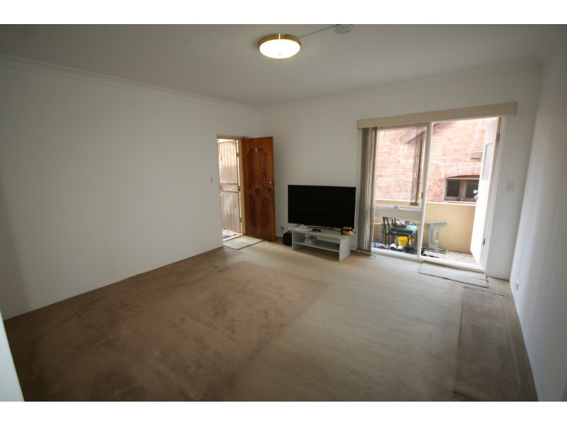 1/39 Laura Street, Newtown NSW 2042