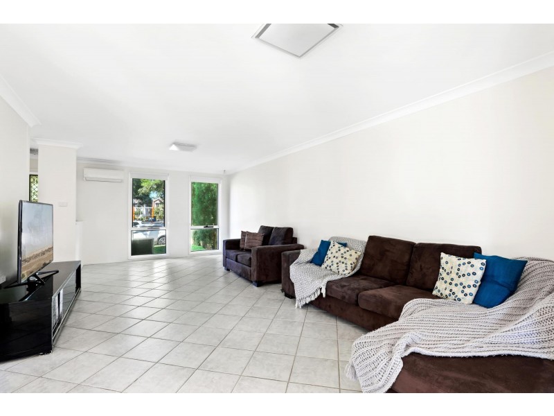 8 Tate Crescent, Horningsea Park NSW 2171