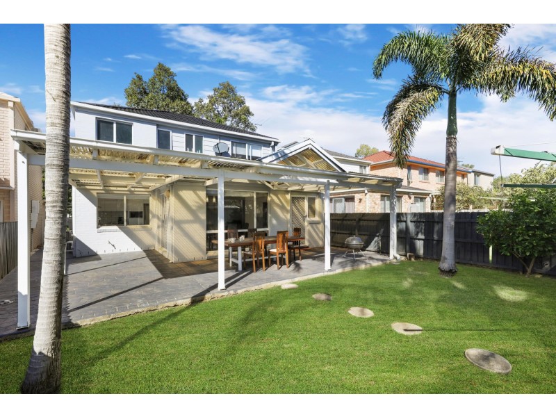 8 Tate Crescent, Horningsea Park NSW 2171