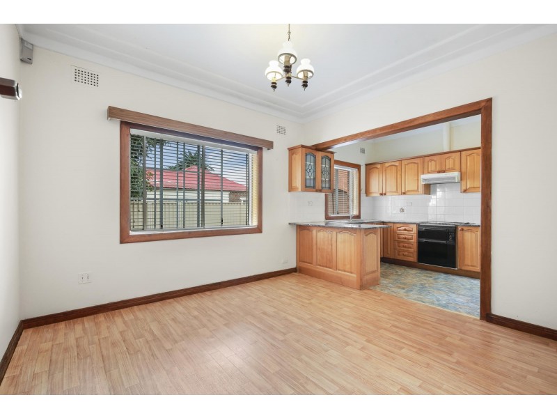 1 Nichols Avenue, Beverly Hills NSW 2209