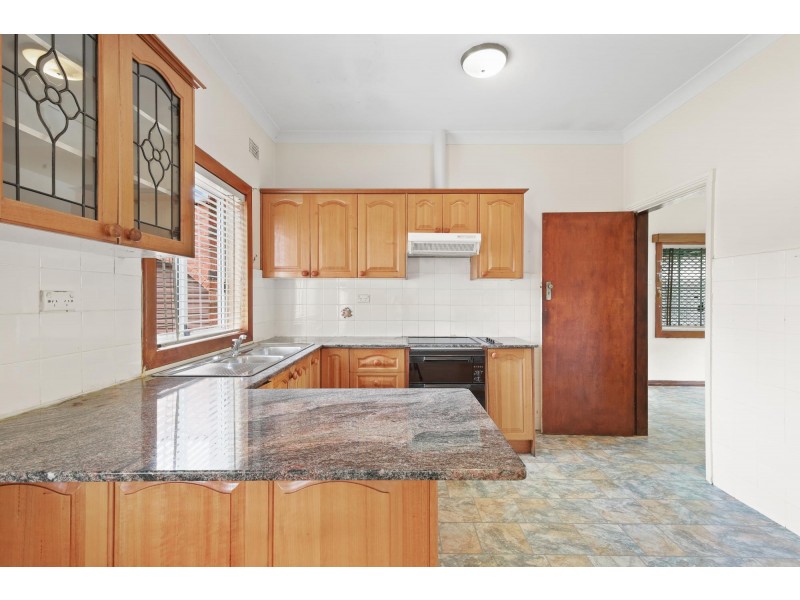 1 Nichols Avenue, Beverly Hills NSW 2209