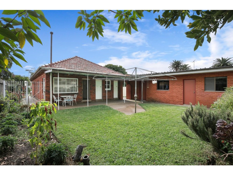 1 Nichols Avenue, Beverly Hills NSW 2209