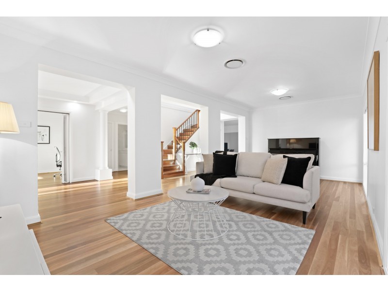 11 New England Drive, Kingsgrove NSW 2208