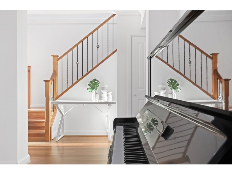 11 New England Drive, Kingsgrove NSW 2208