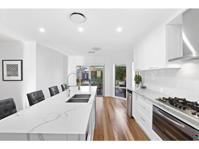 11 New England Drive, Kingsgrove NSW 2208