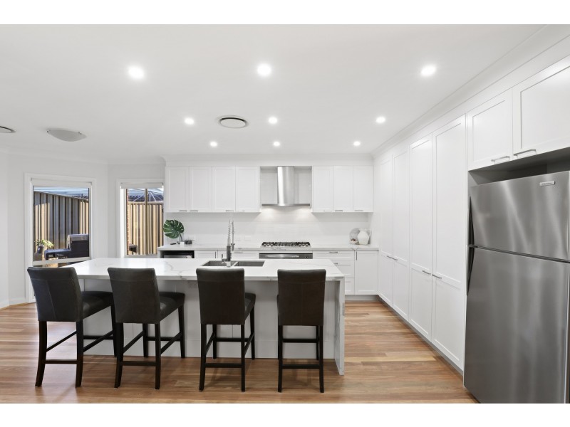 11 New England Drive, Kingsgrove NSW 2208