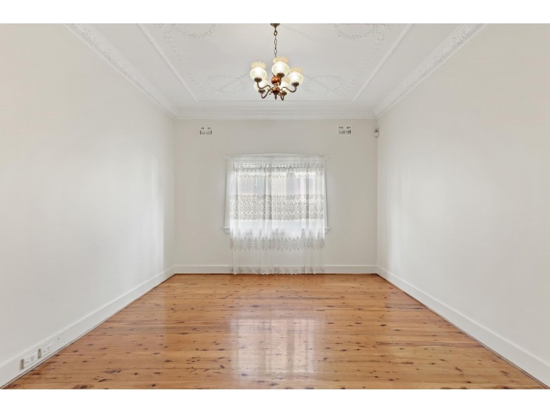 33 Ferguson Avenue, Wiley Park NSW 2195