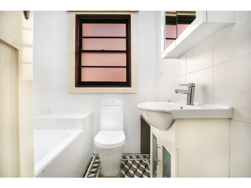 1/11 Harrow Road, Stanmore NSW 2048