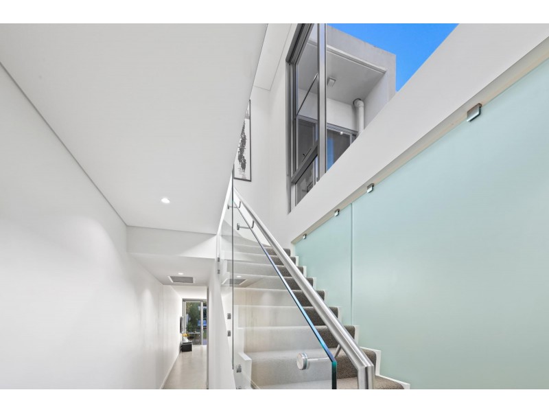 9 Silver Street, St Peters NSW 2044