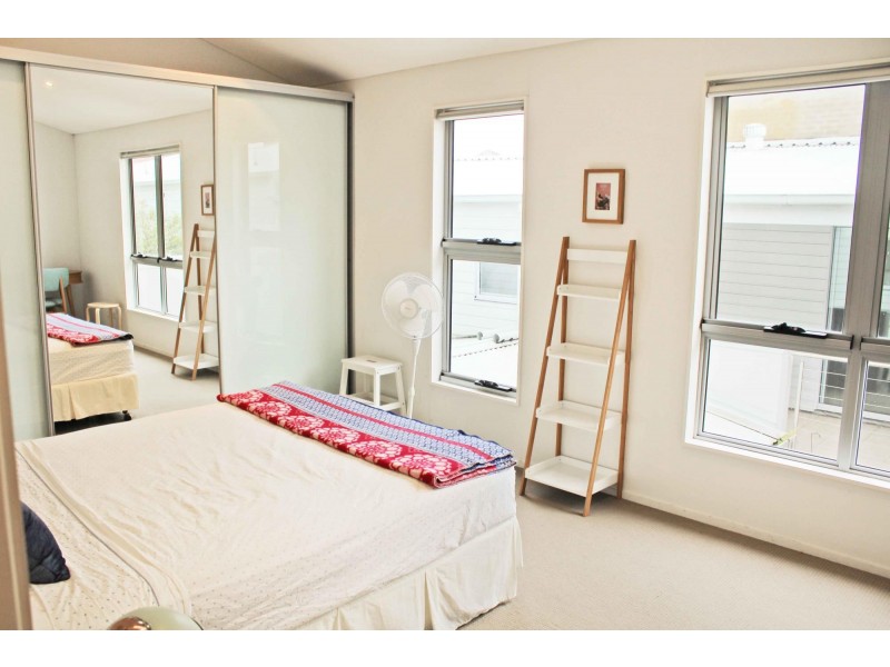 2/1 Cowper Street, Marrickville NSW 2204