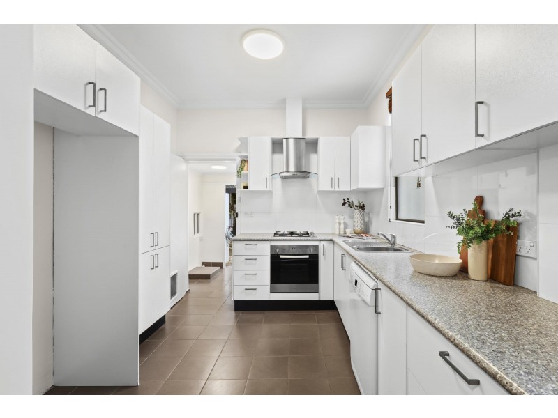 37 Laura Street, Newtown NSW 2042