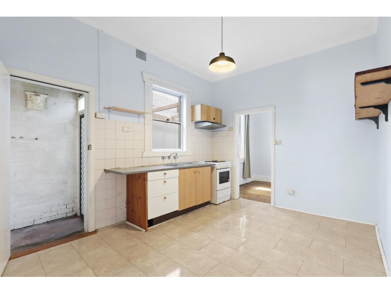 35 Leamington Avenue, Newtown NSW 2042