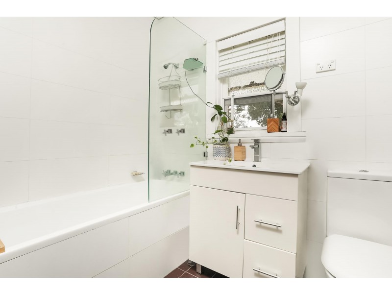 4 Rosford Ave, Petersham NSW 2049