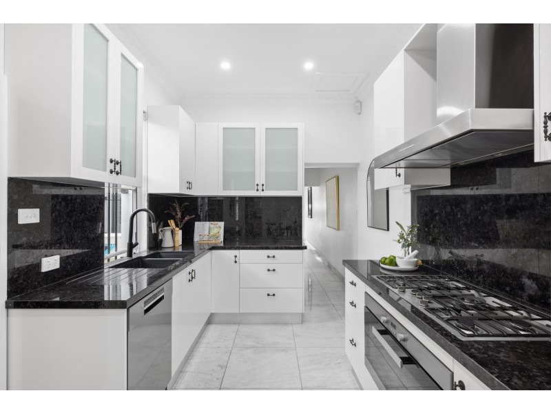 32 Egan Street, Newtown NSW 2042