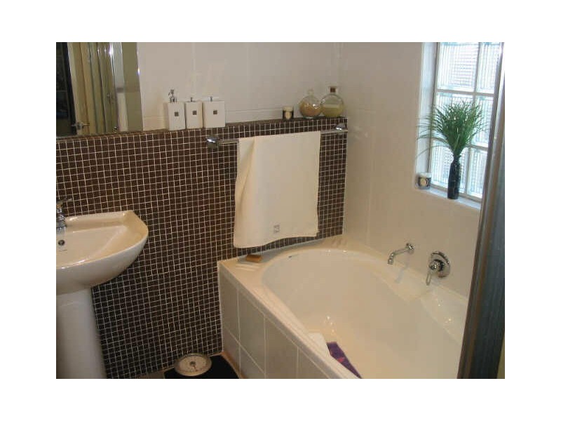 2/24 WALTER STREET, Leichhardt NSW 2040