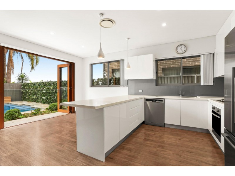 16 Quarry Street, Tempe NSW 2044