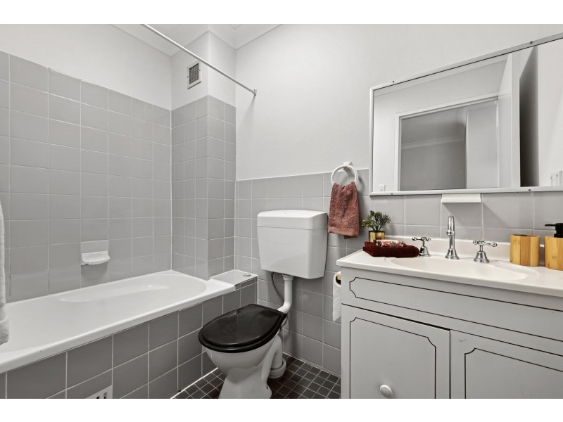 12/31A Devine Street, Erskineville NSW 2043