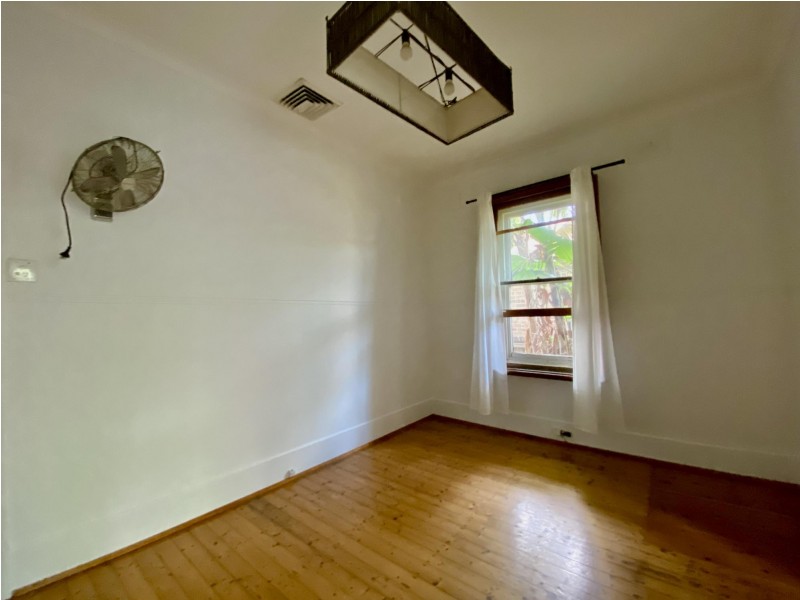 4 Yelverton Street, Sydenham NSW 2044